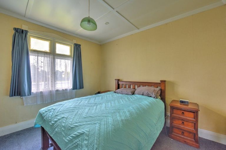 Photo of property in 74 Ferry Road, Edendale, 9825