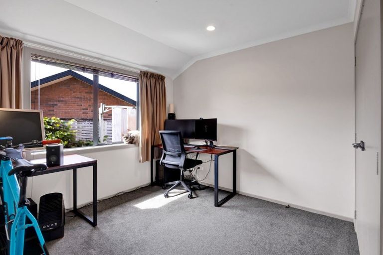 Photo of property in 5a James Drive, Bell Block, New Plymouth, 4312