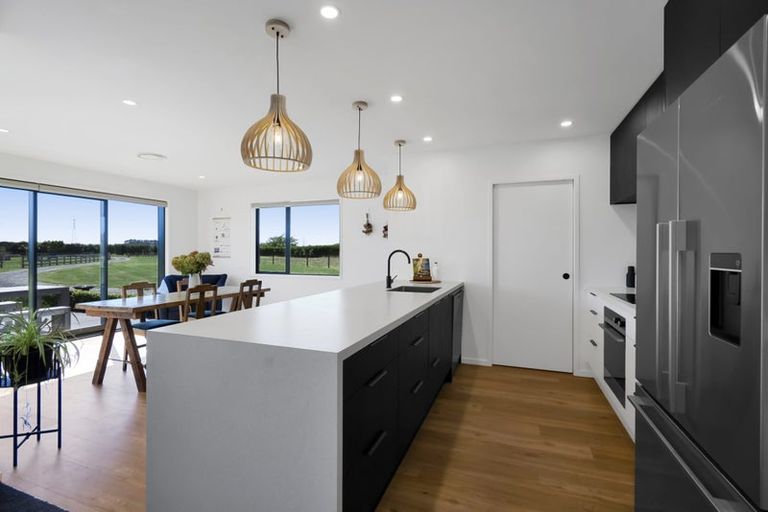 Photo of property in 8 Tikorangi Road East, Tikorangi, 4383