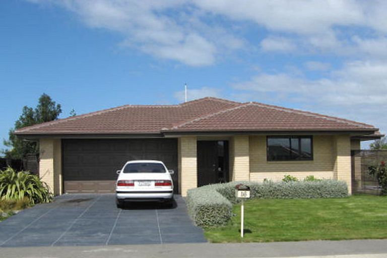 Photo of property in 16 Monet Vale, Rolleston, 7614