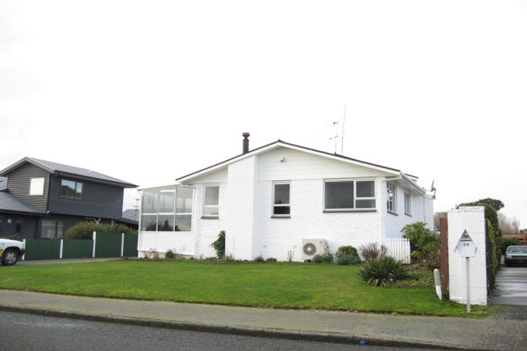 Photo of property in 32 Kildare Drive, Waikiwi, Invercargill, 9810
