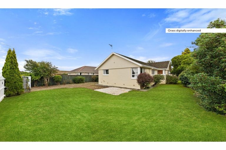Photo of property in 138 Northcote Road, Northcote, Christchurch, 8052