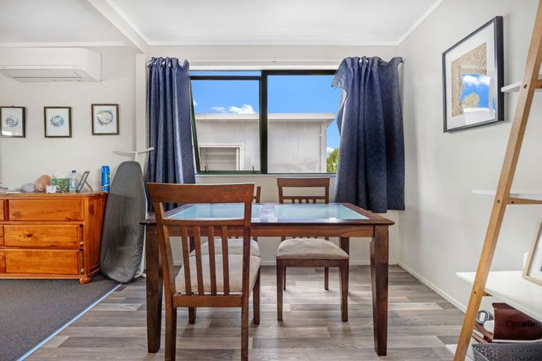 Photo of property in 27e Breckons Avenue, Nawton, Hamilton, 3200