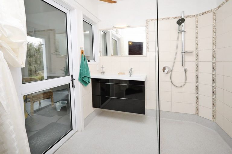 Photo of property in 96 Black Road, Otatara, Invercargill, 9879