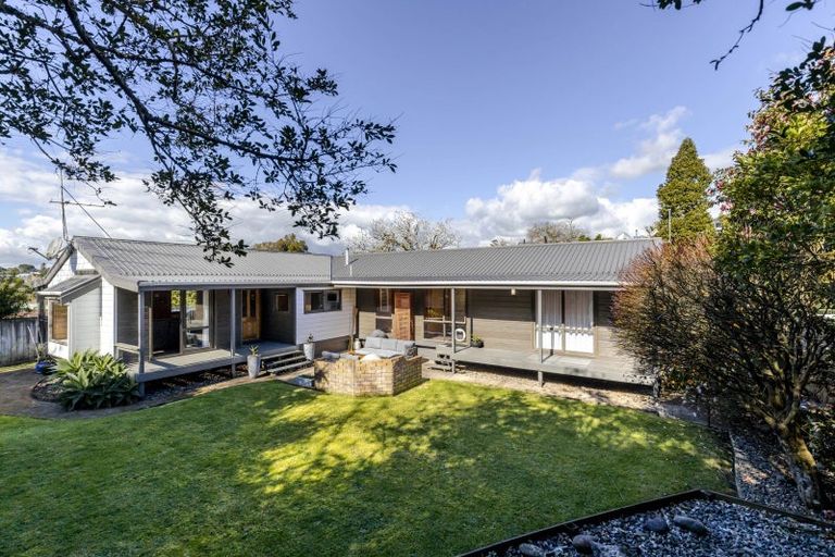 Photo of property in 7c Waterloo Place, Westown, New Plymouth, 4310