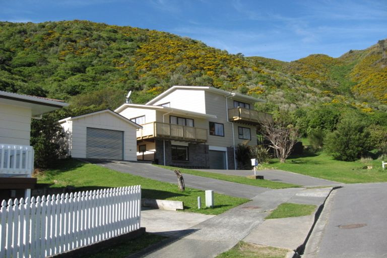 Photo of property in 59 Castlerea Street, Wainuiomata, Lower Hutt, 5014