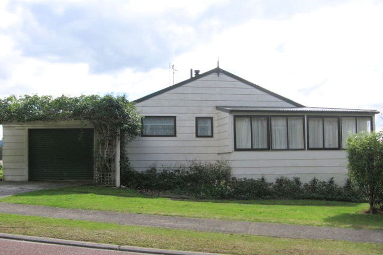 Photo of property in 24 Mount Avenue, Pauanui, Hikuai, 3579