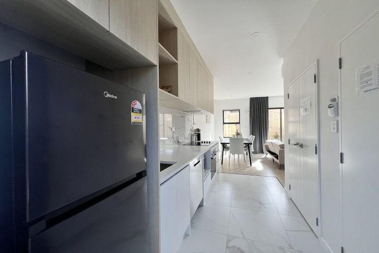 Photo of property in 4/25 Abbotleigh Avenue, Te Atatu Peninsula, Auckland, 0610