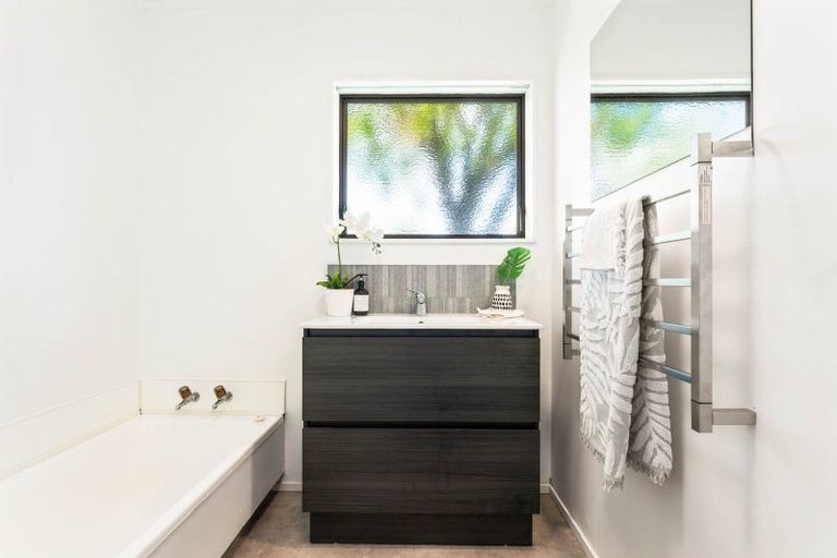 Photo of property in 4b Ngarimu Place, Mount Maunganui, 3116