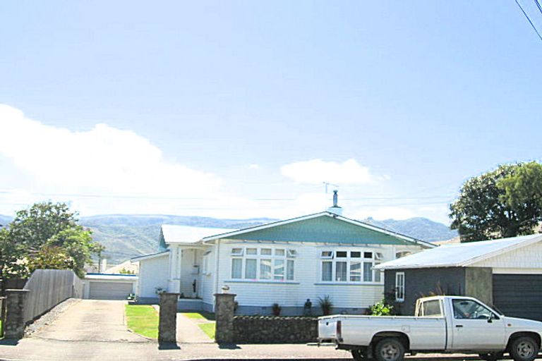 Photo of property in 60 Martin Street, Wallaceville, Upper Hutt, 5018