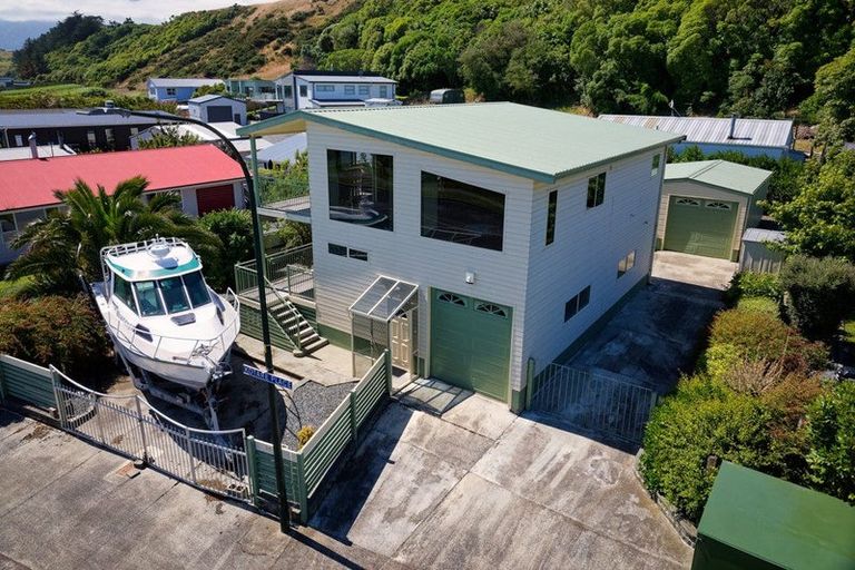 Photo of property in 36 Kotare Place, South Bay, Kaikoura, 7300
