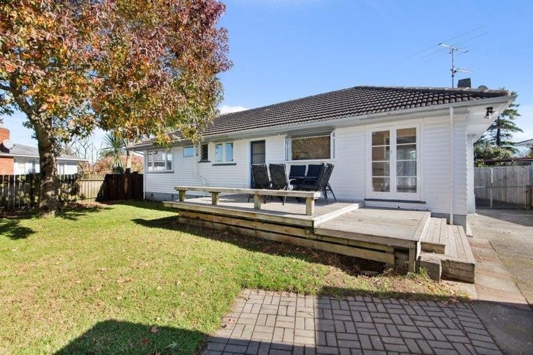 Photo of property in 26 Sutton Crescent, Papakura, 2110