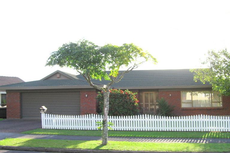 Photo of property in 10 Majesty Place, Half Moon Bay, Auckland, 2012