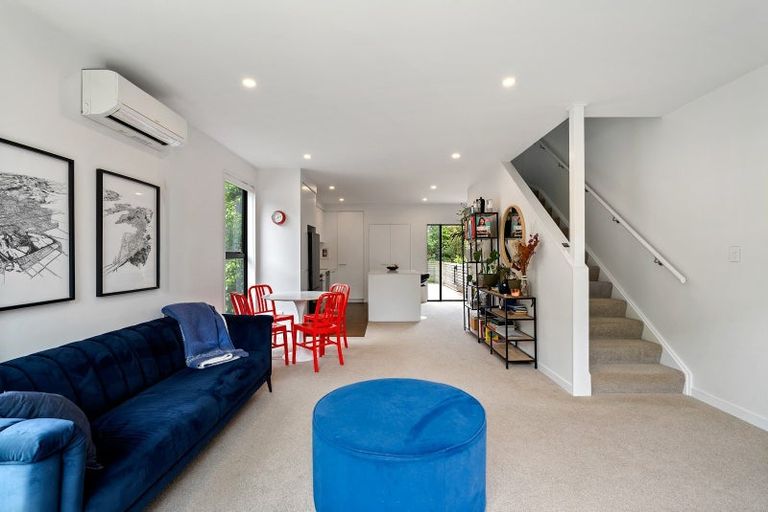 Photo of property in 35 Rua Kai Way, Brooklyn, Wellington, 6021