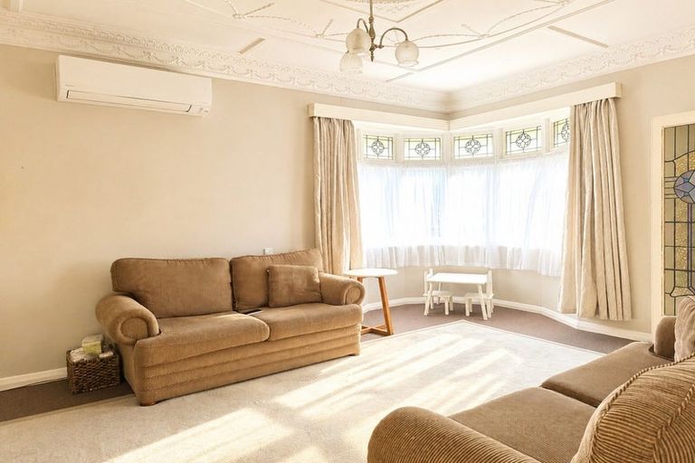 Photo of property in 38 Kensington Avenue, Petone, Lower Hutt, 5012
