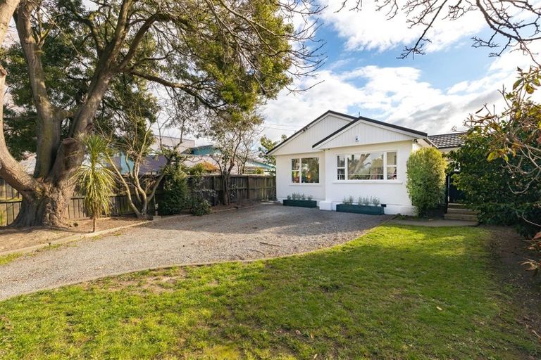 Photo of property in 7c Avonhead Road, Avonhead, Christchurch, 8042