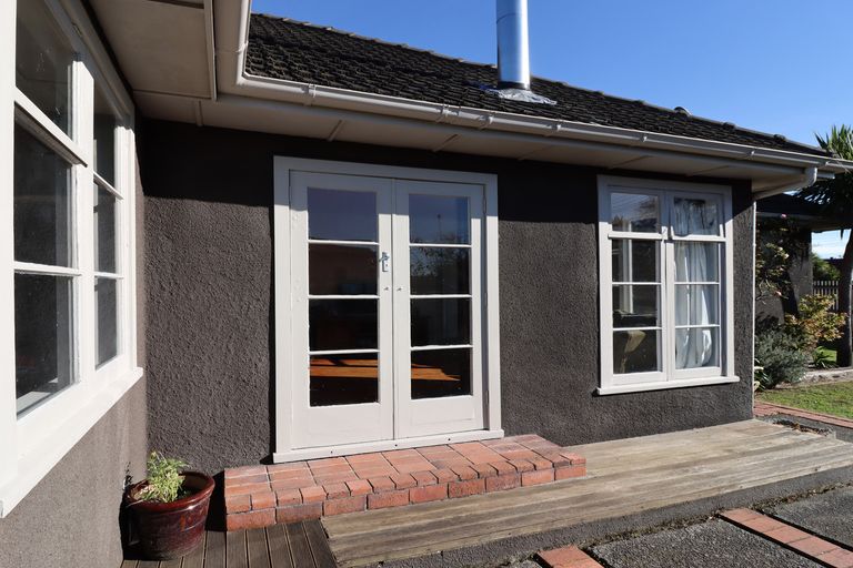 Photo of property in 183 High Street South, Carterton, 5713