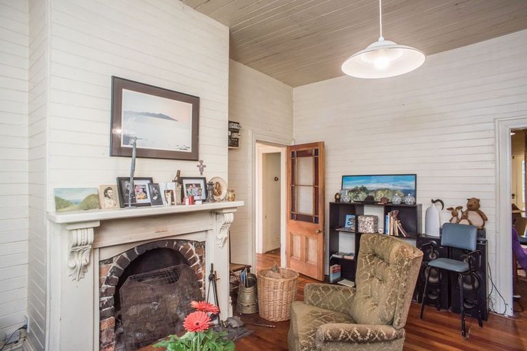 Photo of property in 108 Ngatiawa Road, Reikorangi, Waikanae, 5391