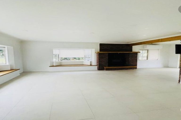 Photo of property in 11 Bream Revel Way, Karaka, Papakura, 2580