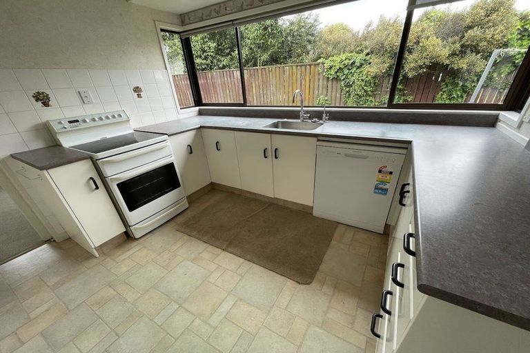 Photo of property in 28 Halyard Close, Flagstaff, Hamilton, 3210