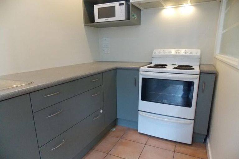 Photo of property in Terrace Tower Apartments, 1/126 The Terrace, Wellington Central, Wellington, 6011