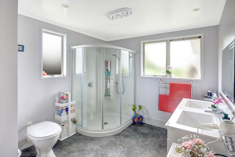 Photo of property in 16 Silverstream Drive, Mosgiel, 9024