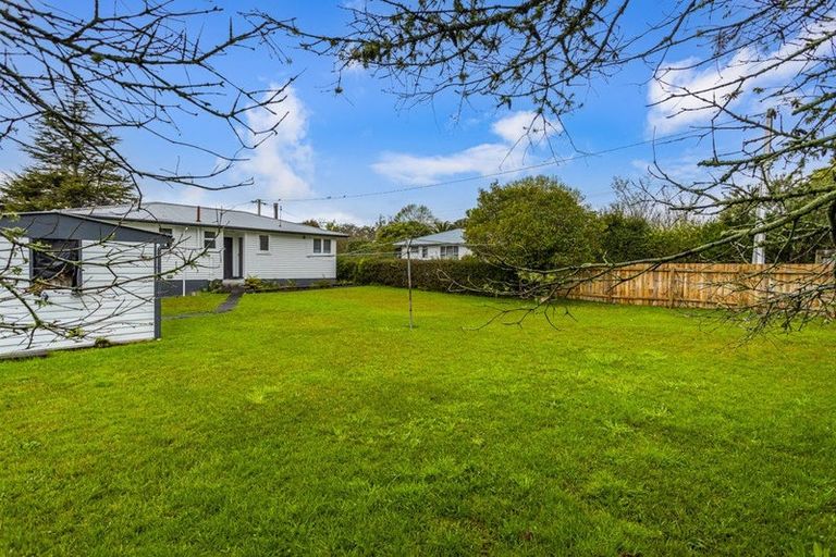 Photo of property in 318 Swanson Road, Henderson, Auckland, 0610