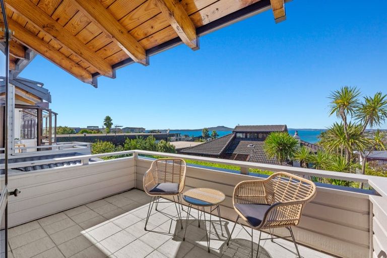 Photo of property in 1/14 Marama Street, Castor Bay, Auckland, 0620