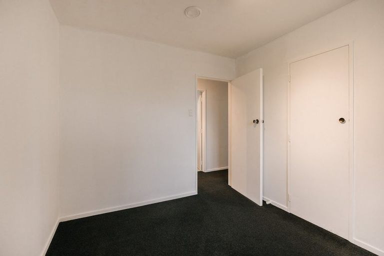 Photo of property in 25 Mokau Place, Terrace End, Palmerston North, 4410