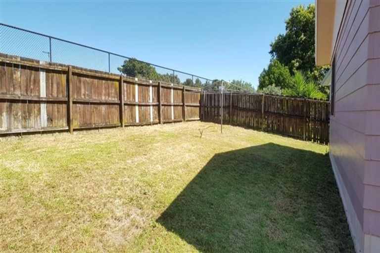 Photo of property in 2/40 Palmers Road, Clendon Park, Auckland, 2103