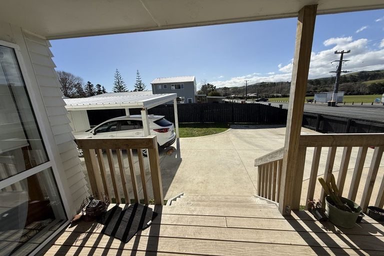 Photo of property in 141 Awaroa Road, Helensville, 0800