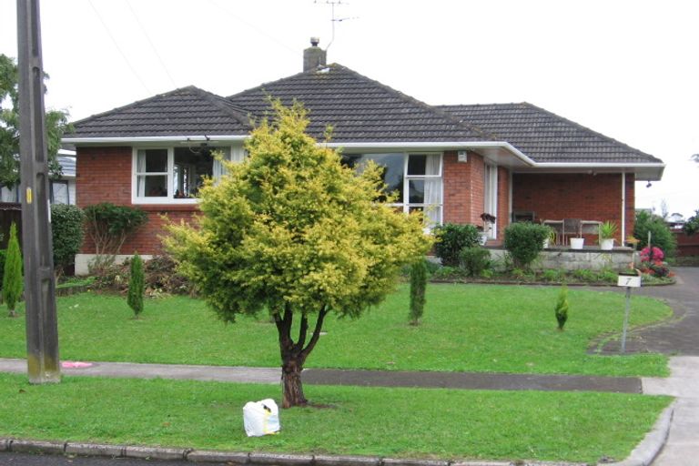 Photo of property in 7 Swan Crescent, Pakuranga, Auckland, 2010