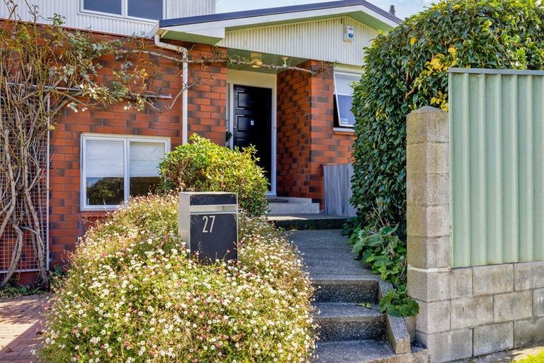 Photo of property in 27 Cameron Street, Hawera, 4610