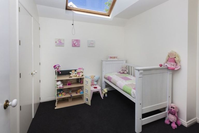 Photo of property in 1/135 Fendalton Road, Fendalton, Christchurch, 8052