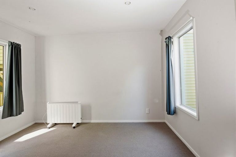 Photo of property in 100a Holloway Road, Aro Valley, Wellington, 6021