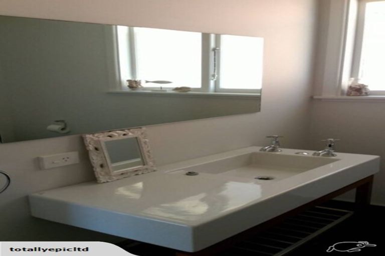 Photo of property in 521 Marine Parade, South New Brighton, Christchurch, 8062