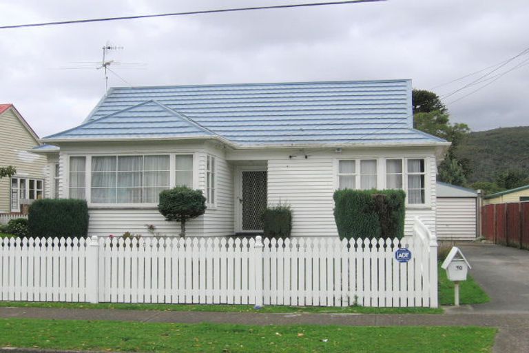 Photo of property in 10 Lockwood Crescent, Taita, Lower Hutt, 5011