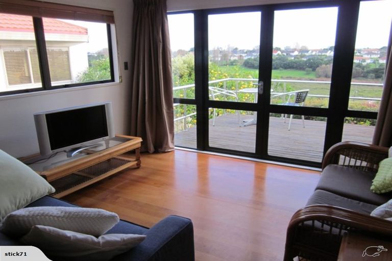 Photo of property in 1/46 Aramoana Avenue, Devonport, Auckland, 0624