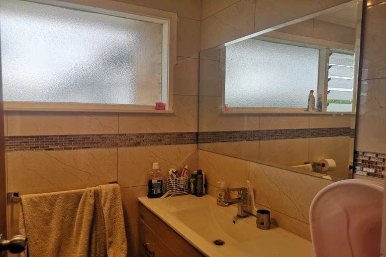 Photo of property in 33 Coronation Road, Hillcrest, Auckland, 0627