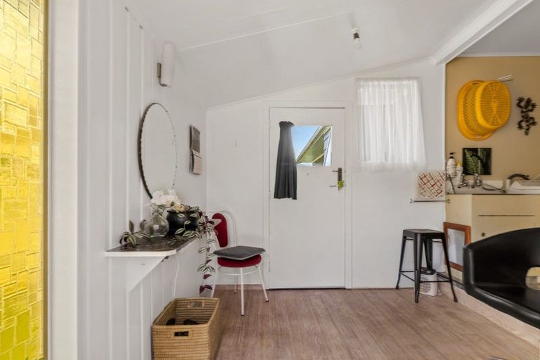 Photo of property in 4 Huia Street, Waikawa, Picton, 7220