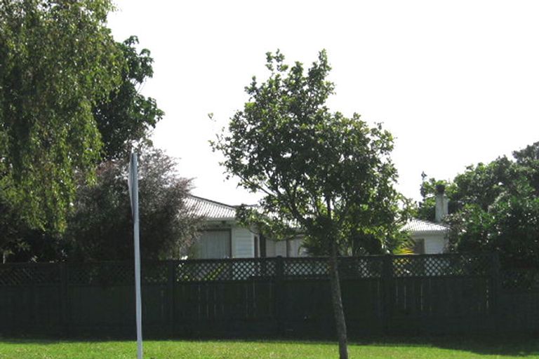 Photo of property in 301 Swanson Road, Ranui, Auckland, 0612