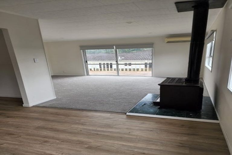 Photo of property in 82 Lynn Road, Bayview, Auckland, 0629