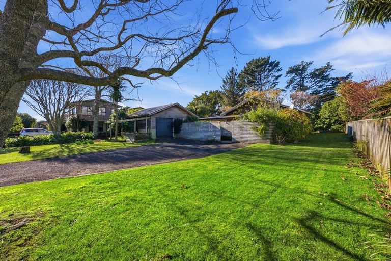 Photo of property in 29 Donnelly Street, Oakura, 4314
