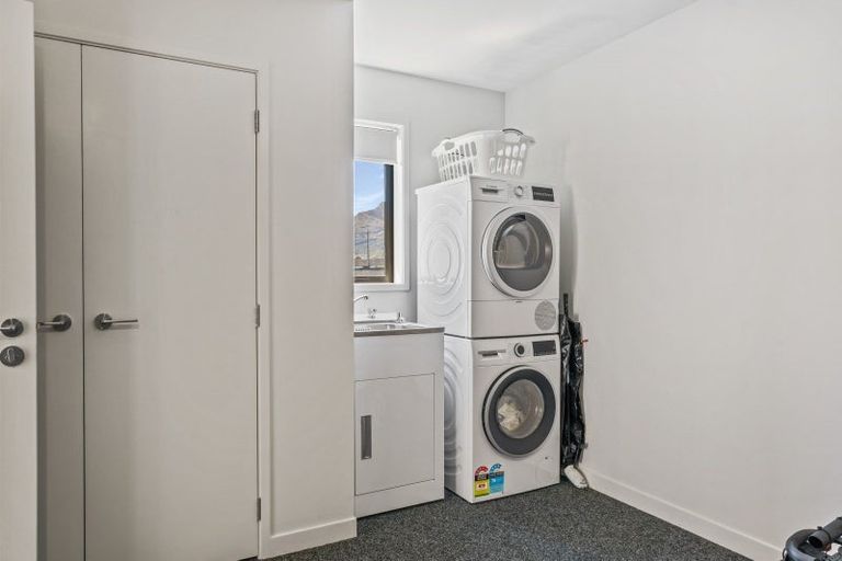 Photo of property in 4 Chapman Drive, Jacks Point, 9371
