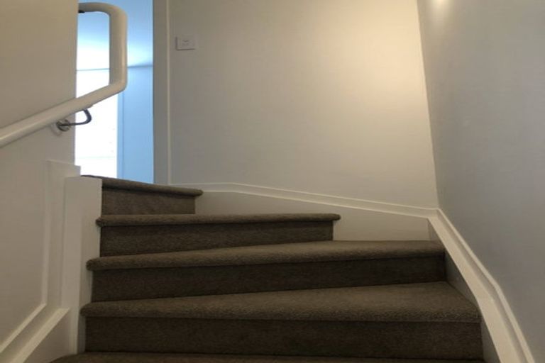 Photo of property in 17 Waka Moana Drive, Hobsonville, Auckland, 0616