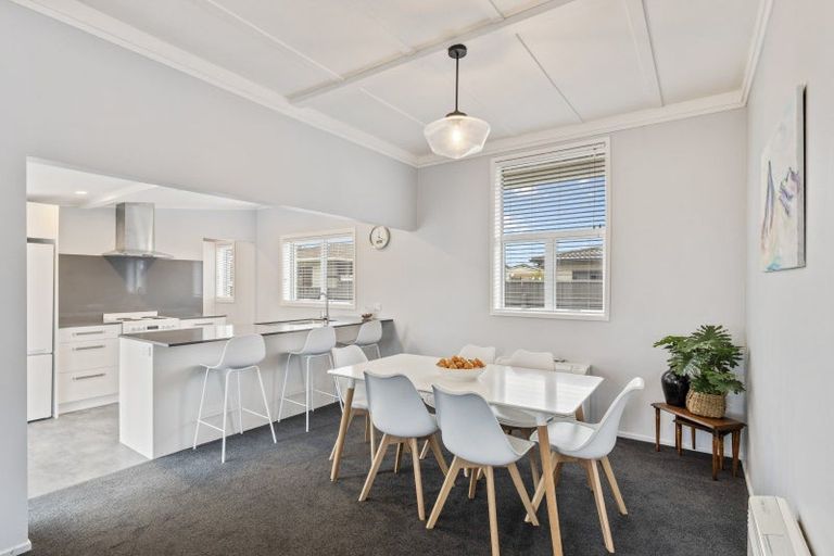 Photo of property in 27 Tukapa Street, Westown, New Plymouth, 4310