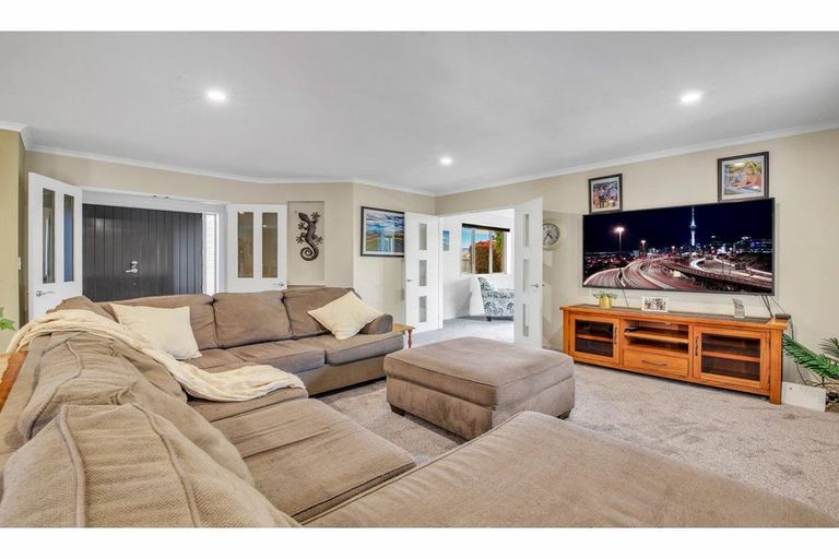 Photo of property in 12 Belgrave Drive, Rangiora, 7400