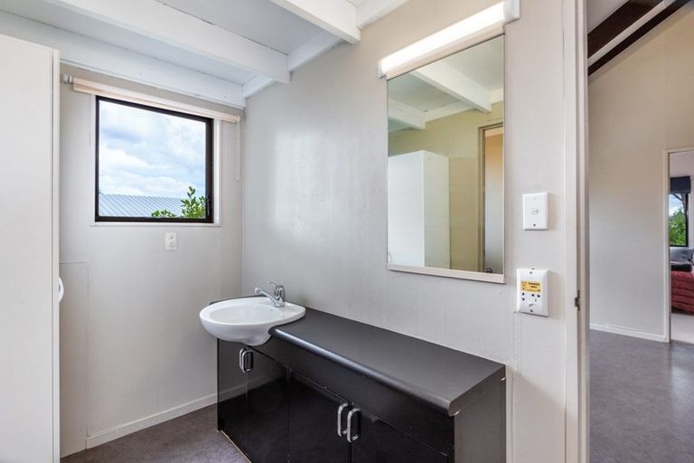 Photo of property in 17 Holland Grove, Richmond Heights, Taupo, 3330