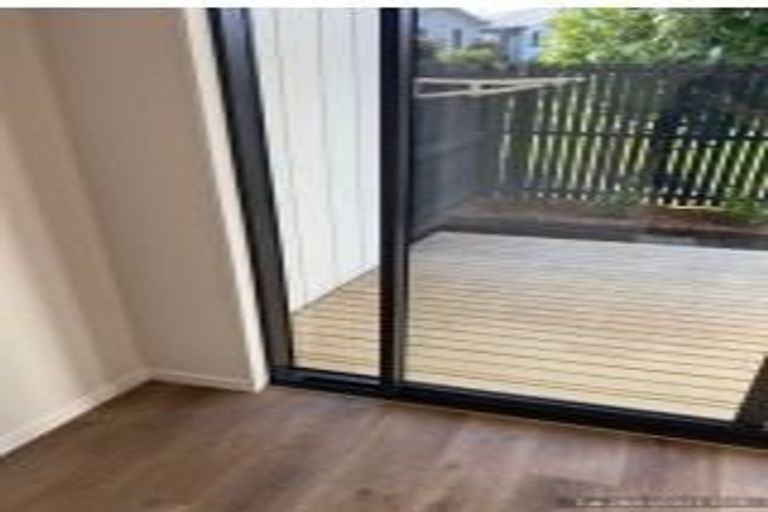 Photo of property in 18 Whai Hua Lane, Mangere Bridge, Auckland, 2022