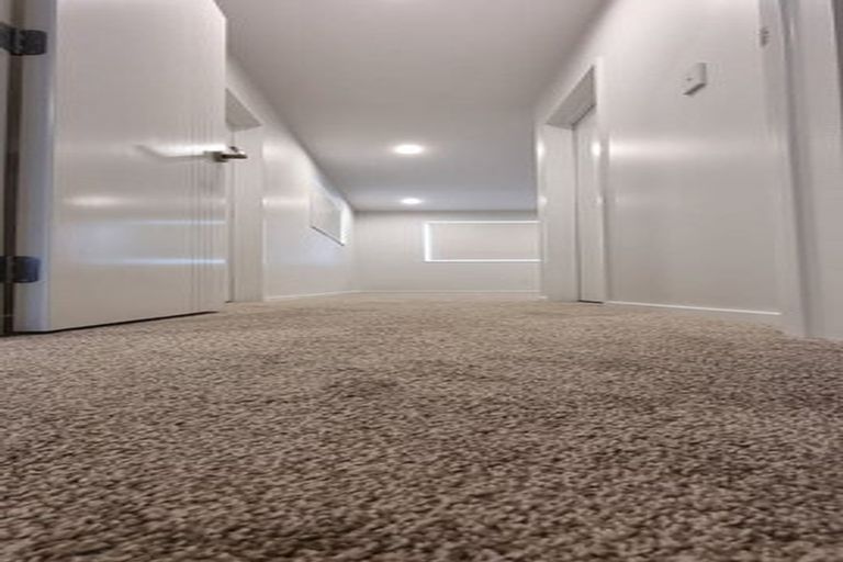 Photo of property in 19 Kaimai Avenue, Massey, Auckland, 0614